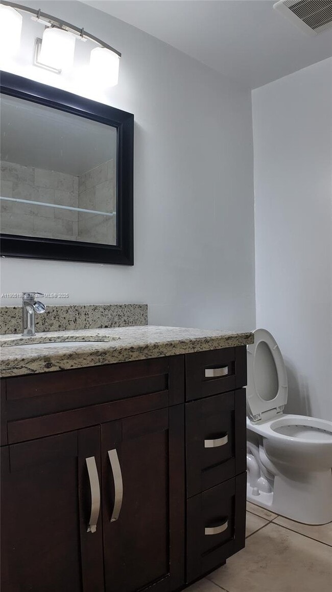 Building Photo - 3326 Farragut St