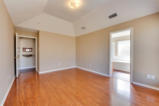 Building Photo - 6611 Amberfield Ln
