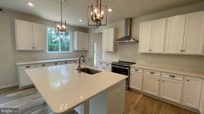 Building Photo - 38 Sutter Dr