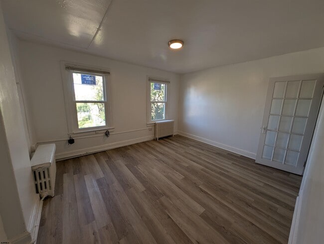 Building Photo - 902 Westcoat Pl