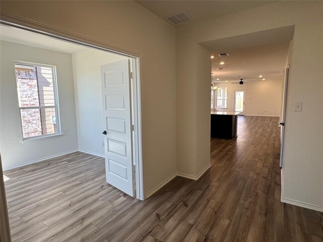 Building Photo - 1624 River Plateau Dr