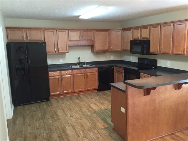 Building Photo - 509 Diamond Cut