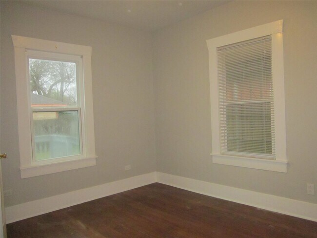 Building Photo - 3217 Winbern St