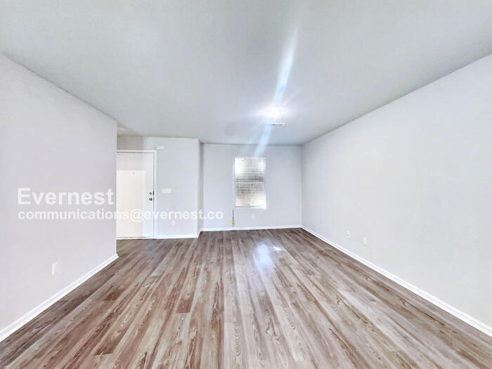 Building Photo - 4029 Park Ave