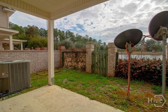 Building Photo - 127 Ventura Pl