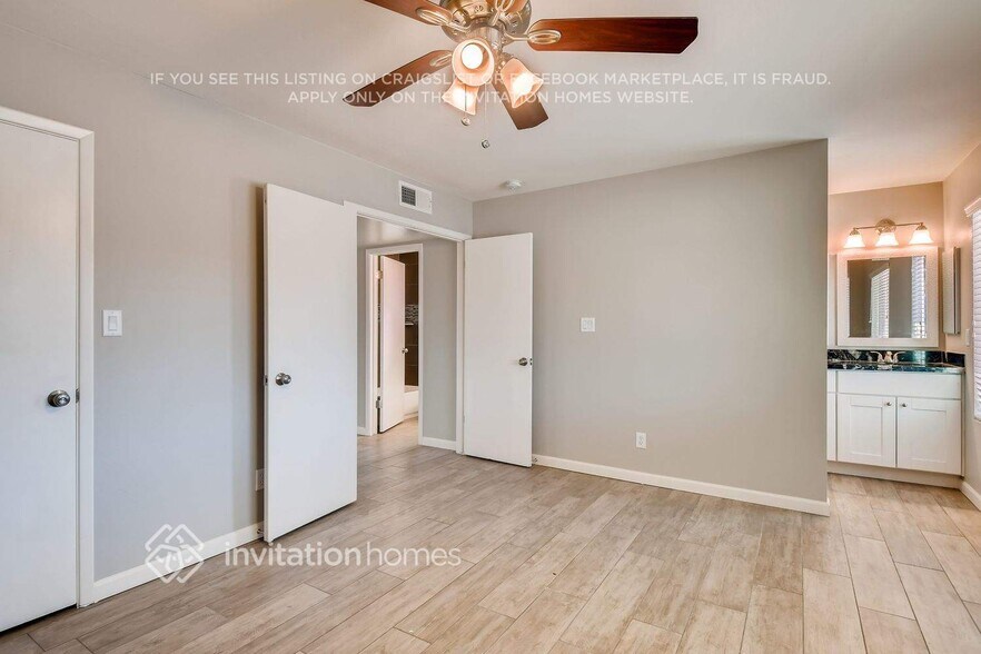 Building Photo - 1213 E El Parque Dr