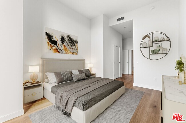 Building Photo - 8500 Burton Wy