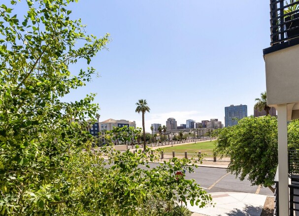 Building Photo - 475 N 9th St