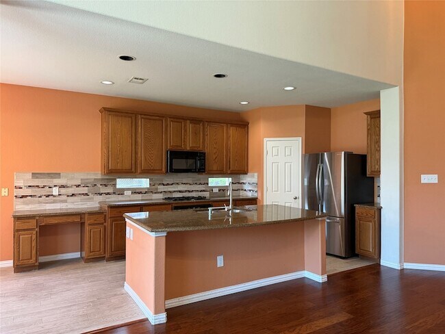 Building Photo - 8373 Brightside Ln