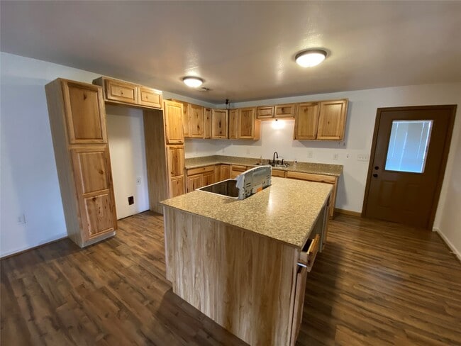 Building Photo - 20696 Trinity Way