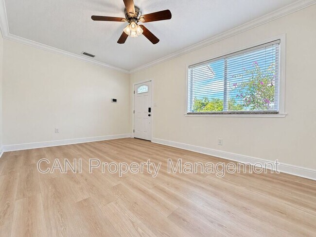 Building Photo - 2714 W Palmetto St