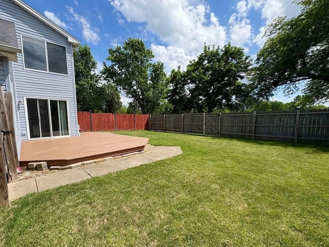 Building Photo - 15 Yardley Ct