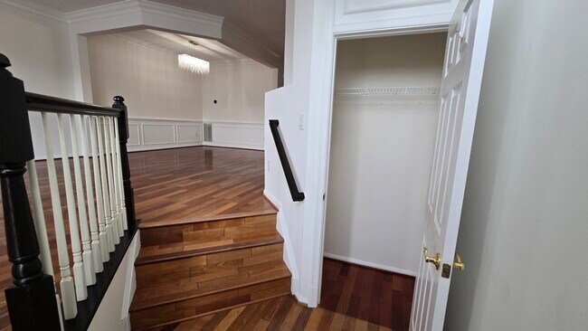 Building Photo - 21138 Angela Square