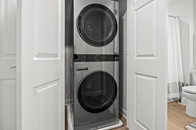 Building Photo - 2273 E 100th St