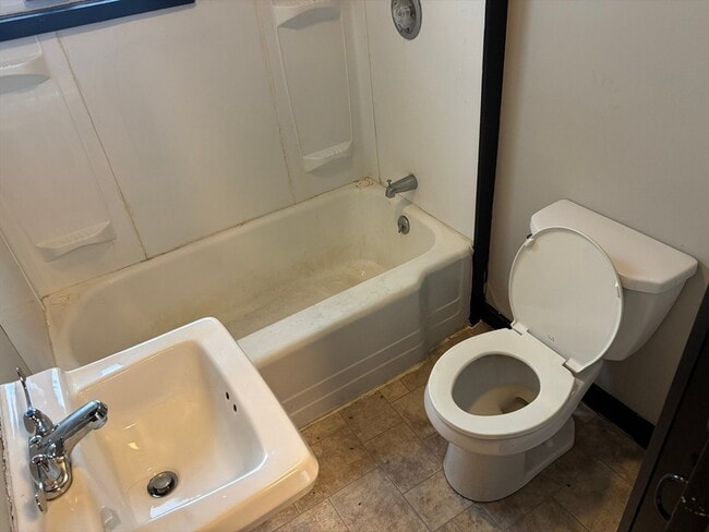 Building Photo - 1 Cheney St