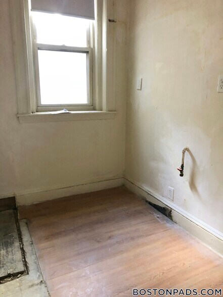 Building Photo - 1175 Boylston St