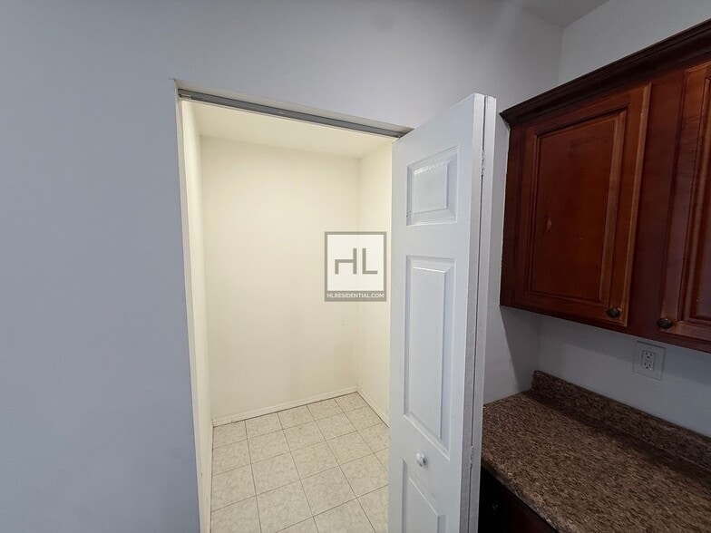 Building Photo - LOCKMAN AVENUE