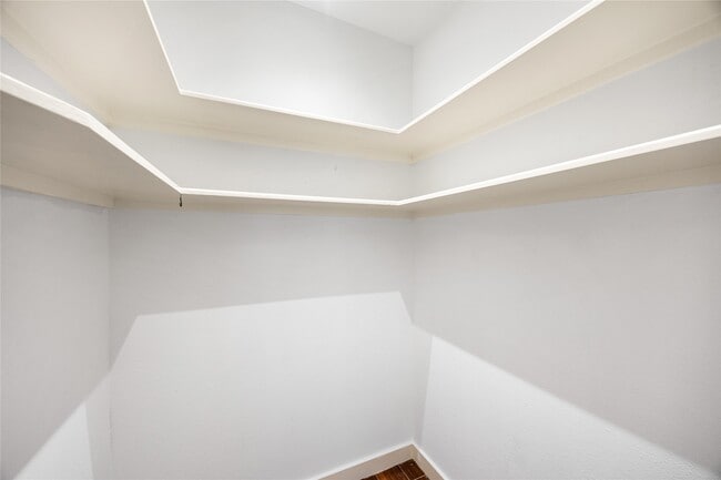 Building Photo - 5122 Prairie Creek Dr