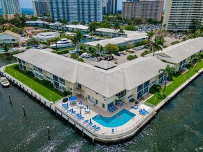 Building Photo - 3605 NE 32nd Ave