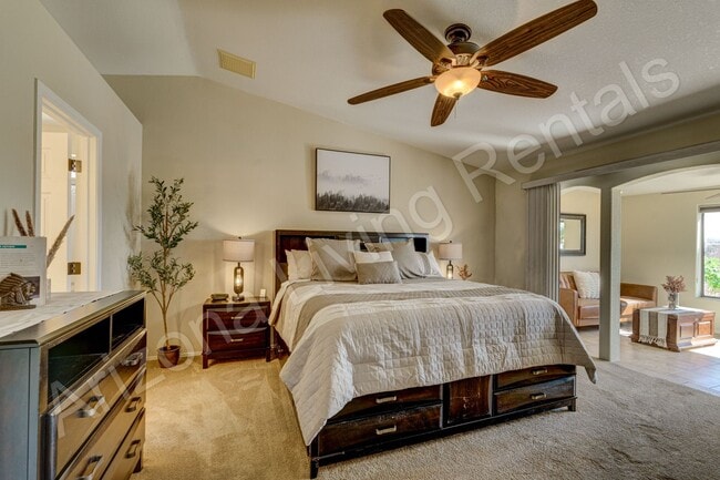 Building Photo - 2450 Angler Dr