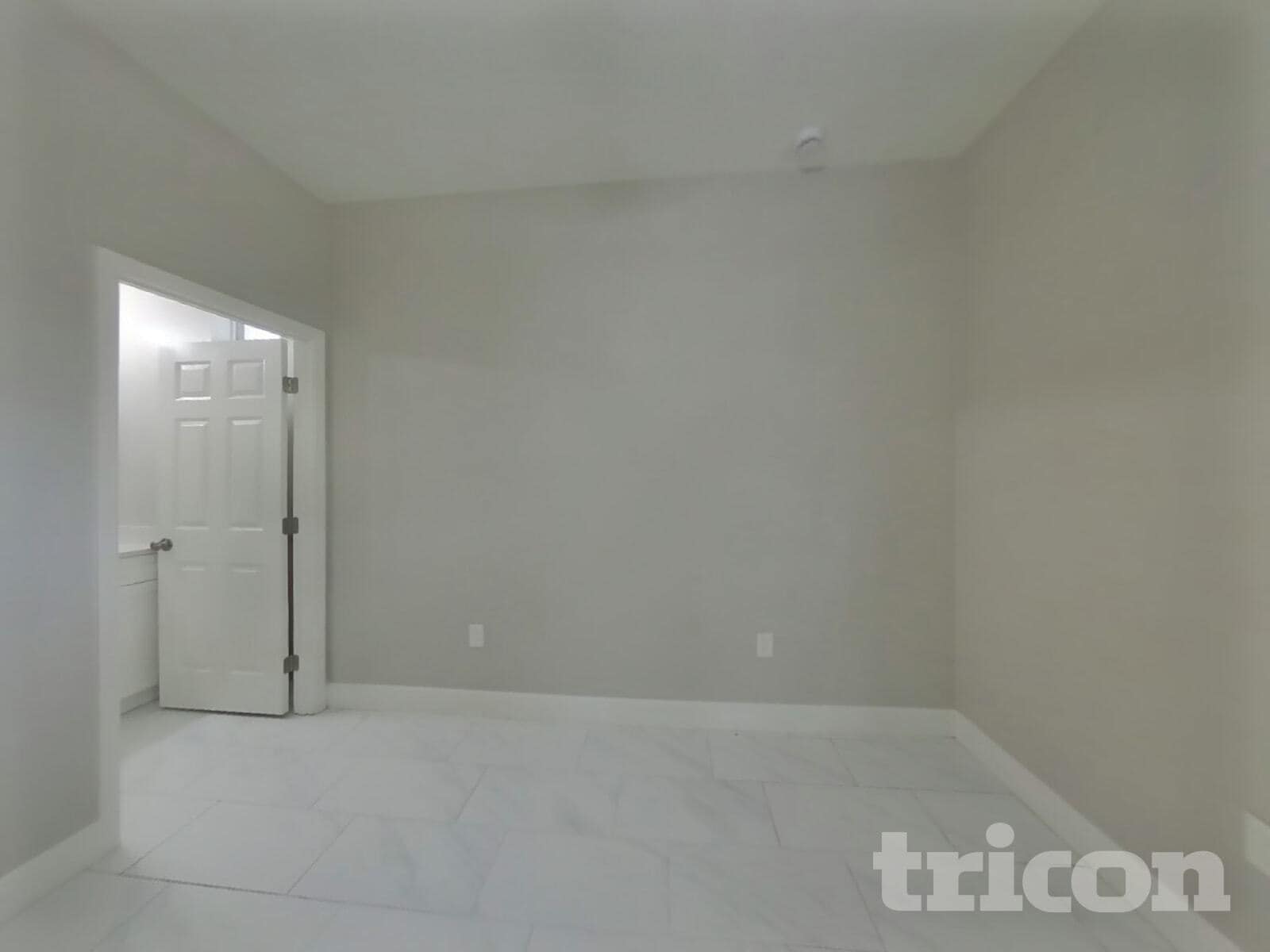 Building Photo - 9021 Riverview Dr