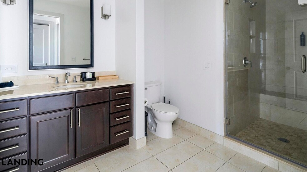 Building Photo - 777 Preston St