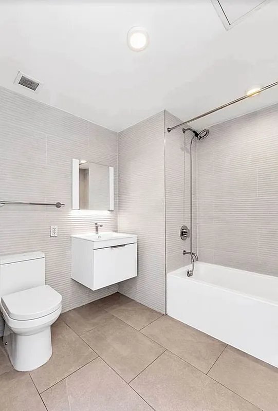 Building Photo - 531 W 159th St