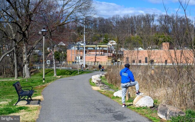 Building Photo - 649 Notabene Dr