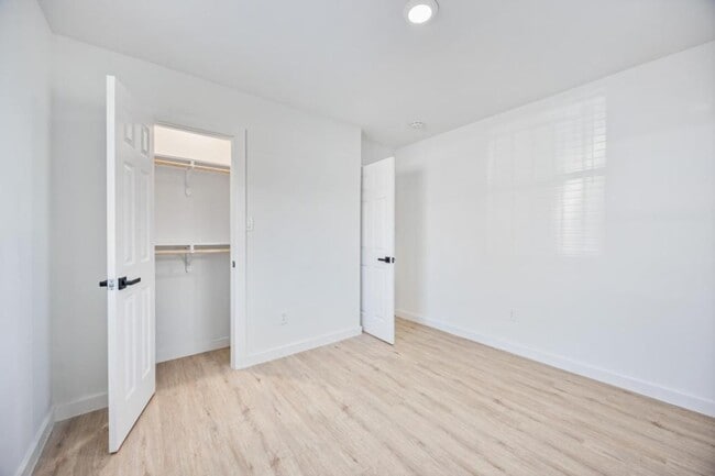 Building Photo - 6811 Del Rio St