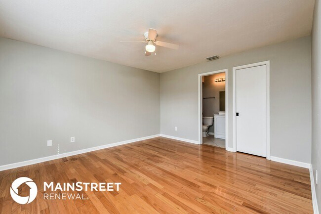 Building Photo - 1122 SE 17th St