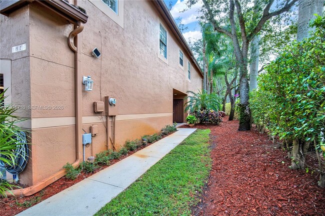 Building Photo - 1516 Veracruz Ln