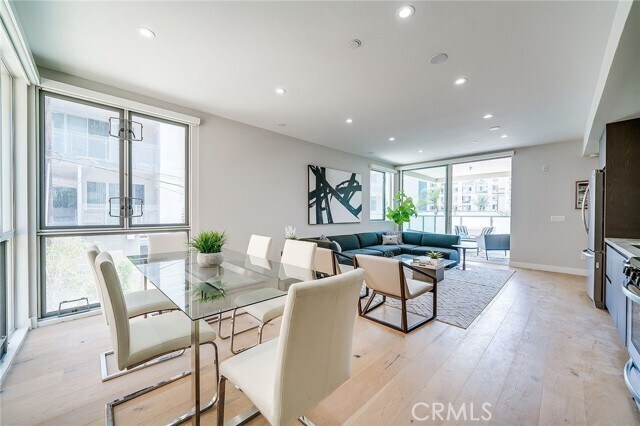 Building Photo - 1148 N Detroit St