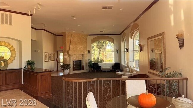 Building Photo - 2050 W Warm Springs Rd
