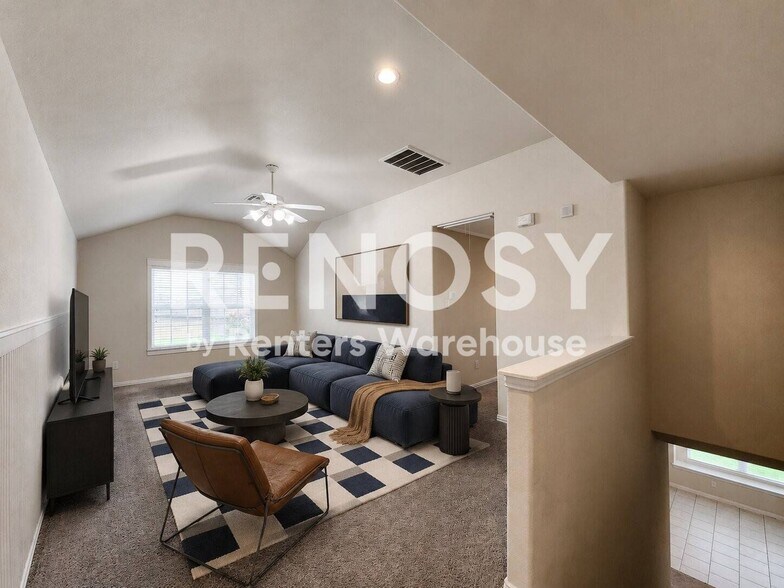 Building Photo - 2119 Del Mar Dr