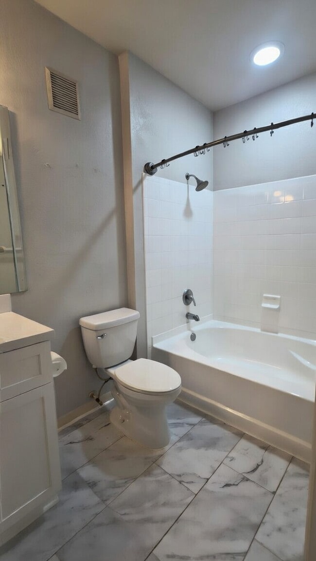 Building Photo - 4221 W Spruce St