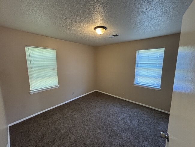 Building Photo - 5122 Pickett Cove
