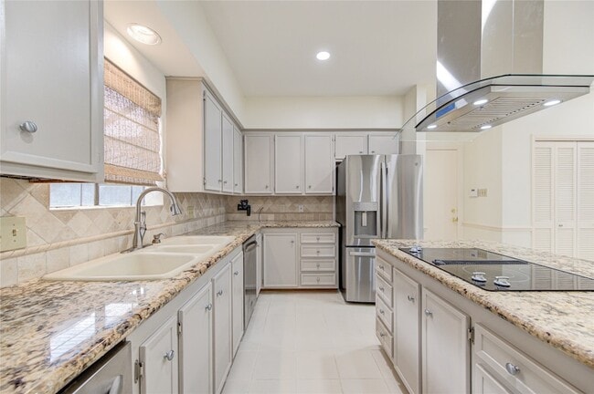 Building Photo - 12307 Rocky Knoll Dr