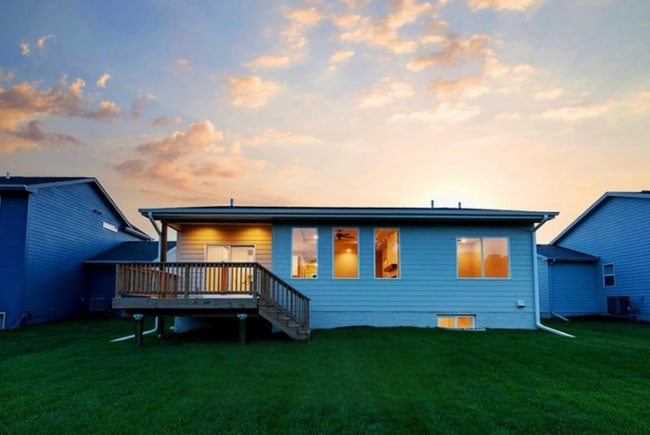Building Photo - 2109 NE EWING CIR