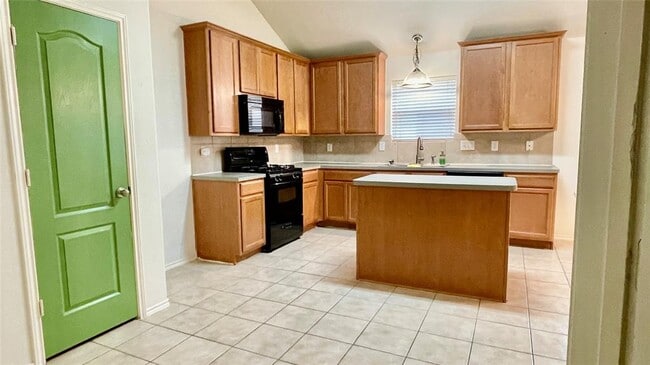 Building Photo - 21565 Duke Alexander Dr