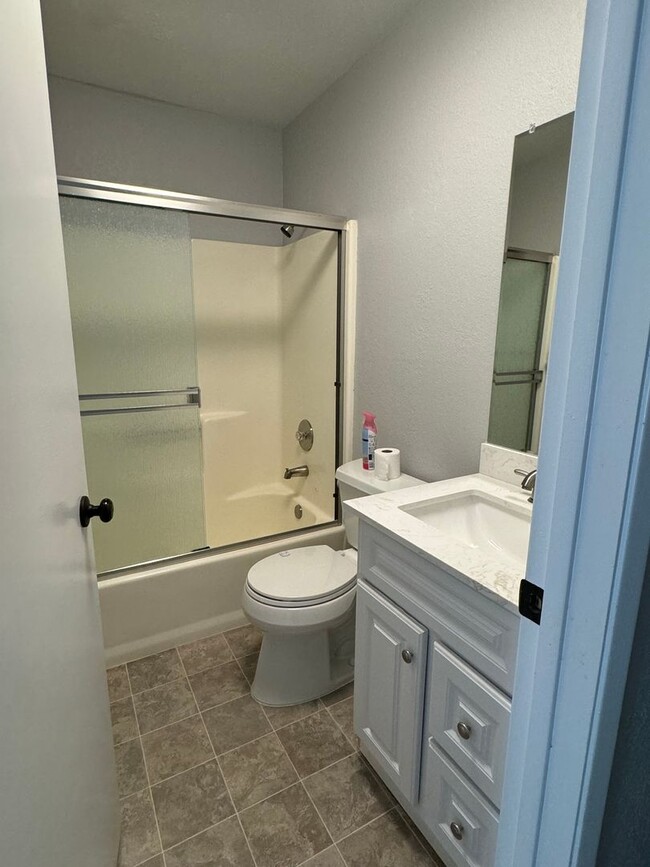 Building Photo - Remodeled 2-Bed, 2-Bath Condo for Rent Nea...