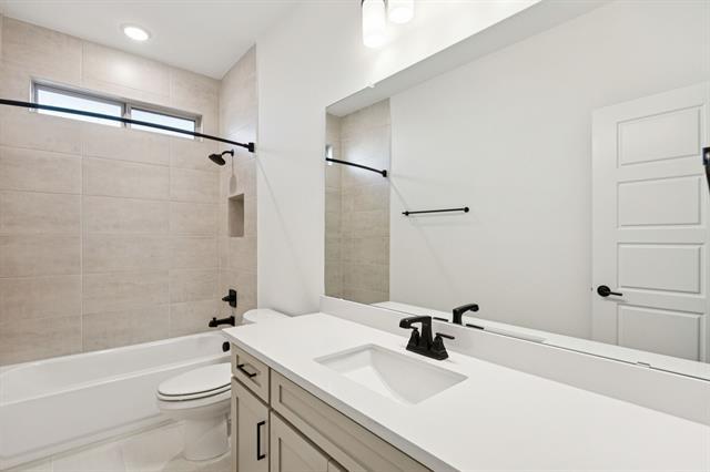 Building Photo - 1415 Woodpecker Ln