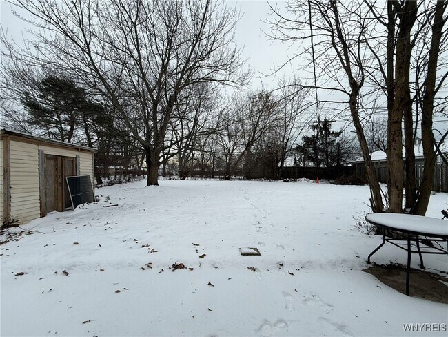 Building Photo - 52 Carol Ln