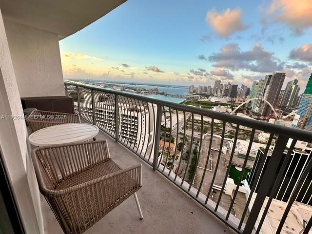 Building Photo - 1750 N Bayshore Dr