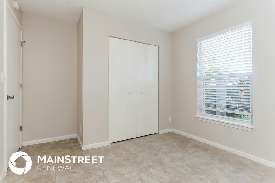 Building Photo - 1332 Waterway Cove Dr