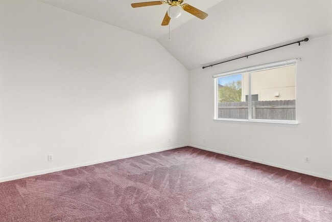 Building Photo - 106 Wisteria Dr