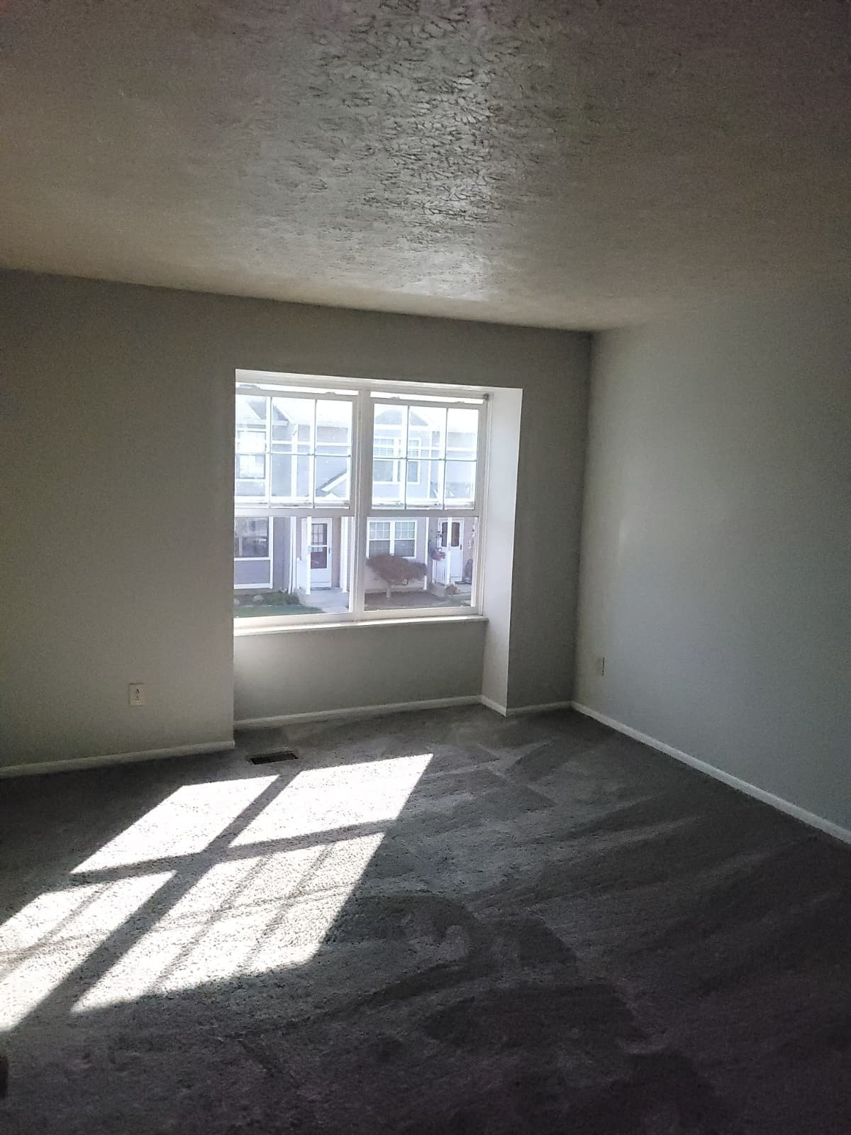 Building Photo - 872 Upholland Ln