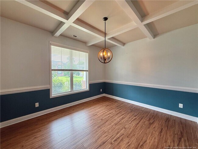 Building Photo - 260 Trenton Pl