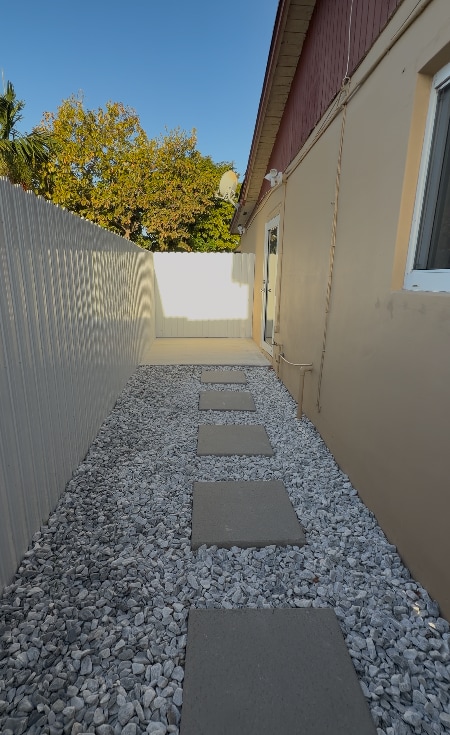 Building Photo - 2712 SW 118th Ct