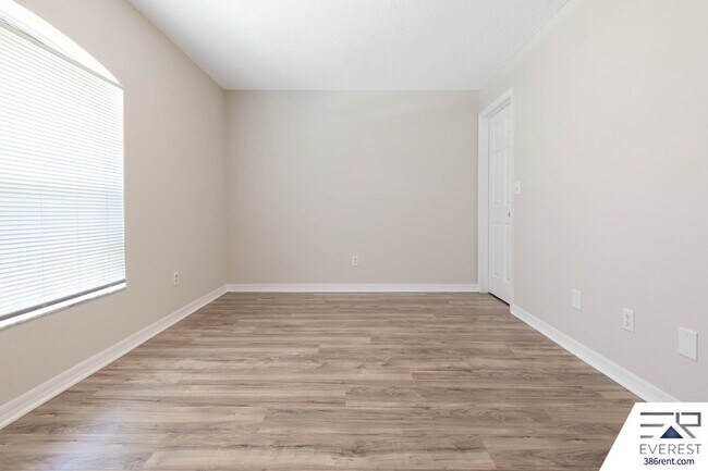 Building Photo - 25 Port Royal Dr