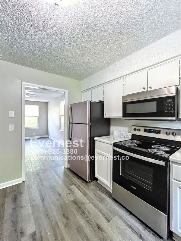 Building Photo - 1176 Sioux Terrace